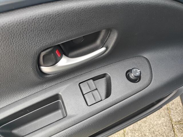 Toyota AYGO X 1.0 VVT-i MT Play