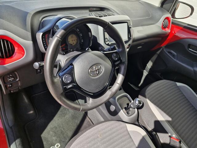 Toyota AYGO 1.0 VVT-i x-play Automaat | Apple Carplay | Andoid Auto | Achter