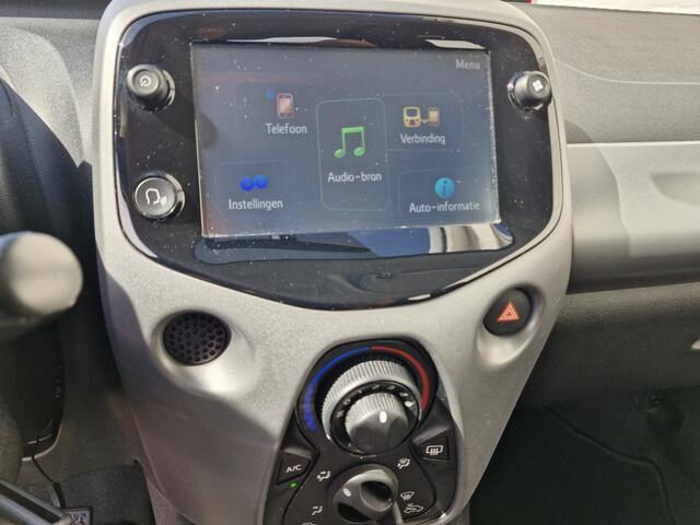 Toyota AYGO 1.0 VVT-i x-play Automaat | Apple Carplay | Andoid Auto | Achter