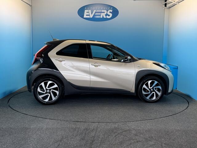 Toyota AYGO X Bi Tone Car-Play 1.0 VVT-i MT Premium