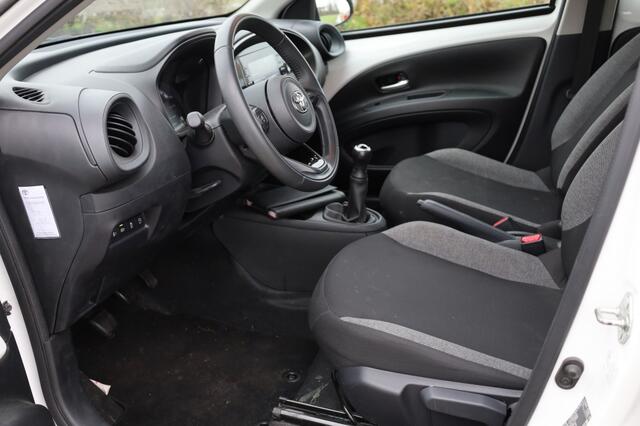 Toyota AYGO X 1.0 VVT-i MT Play