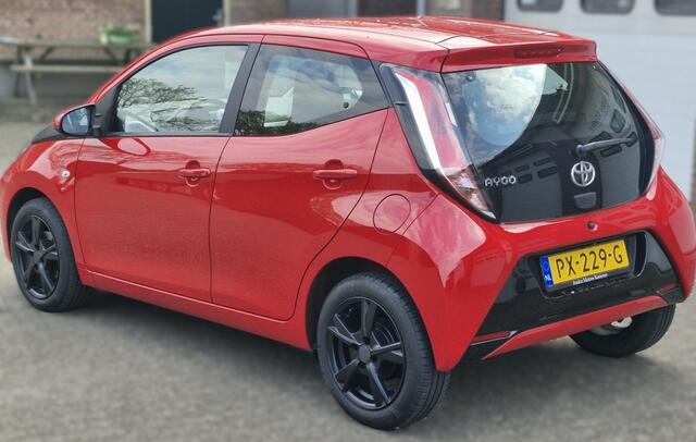 Toyota AYGO Automaat 5Drs 1.0 VVT-i x-play-Airco-Carplay-Cruisecontr