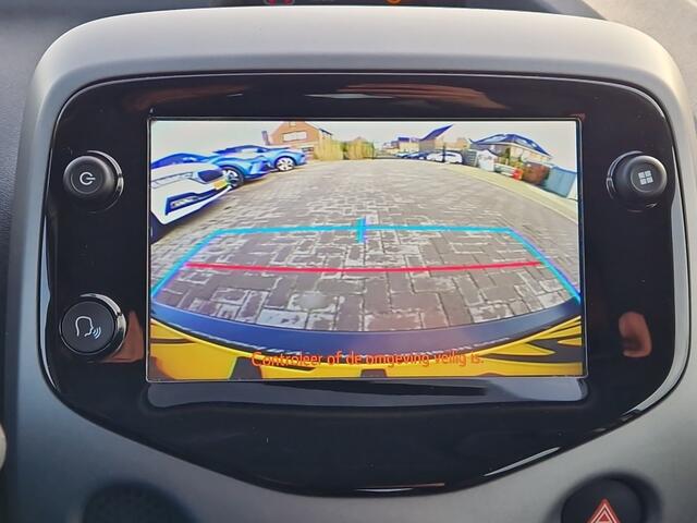 Toyota AYGO 1.0 VVT-i X-Play Navigatie - Camera - DAB - Airco