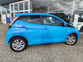 toyota-aygo-1.0-vvt-i-x-joy--dab-