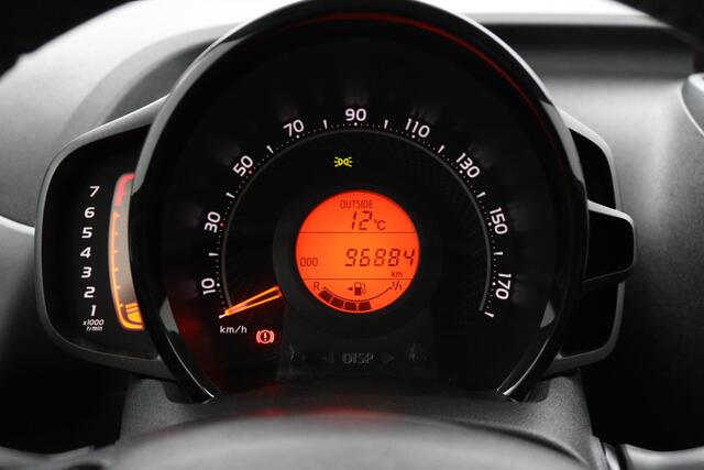 Toyota AYGO 1.0 VVT-i x-play | Airco | Parkeercamera | Apple carplay - Android auto |