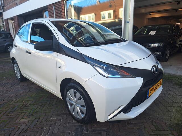 Toyota AYGO 1.0 VVT-i X-Fun 5Drs /52.000 Km/Airco/Bluetooth/Led/Garantie