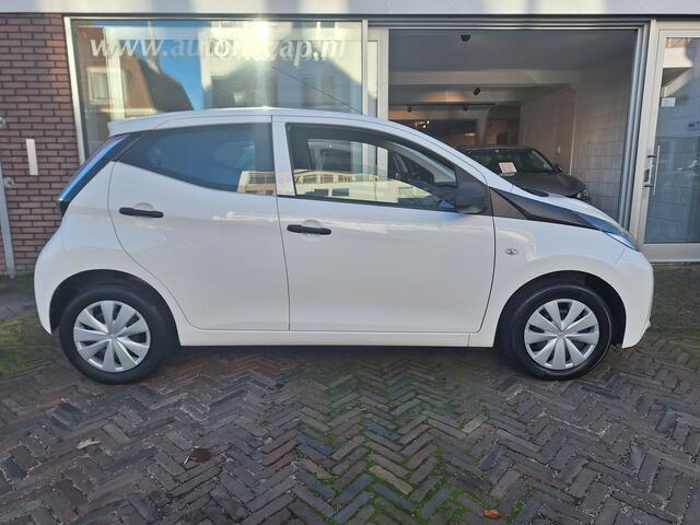 Toyota AYGO 1.0 VVT-i X-Fun 5Drs /52.000 Km/Airco/Bluetooth/Led/Garantie