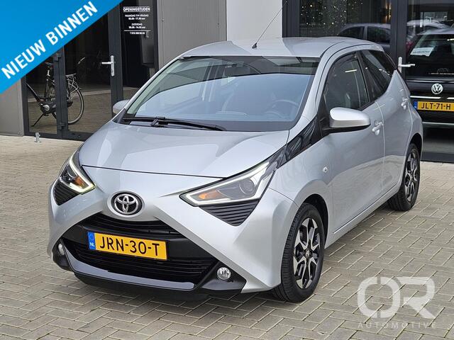 Toyota AYGO 1.0 VVT-i x-play 5drs Carplay Camera Cruise LM15