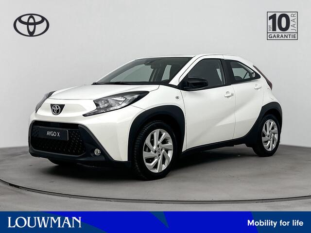 Toyota AYGO X 1.0 VVT-i S-CVT first