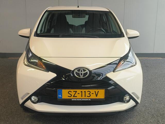 Toyota AYGO 1.0 VVT-i x-nav Rijklaar + 12 maanden Bovag-garantie Henk Jongen Auto's in Helmond, al 50 jaar service zoals 't hoort!