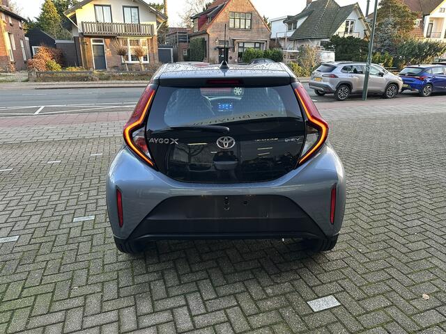 Toyota AYGO X Hybrid 115 play Automaat nieuw 2026 prijs is inclusief extra inruilwaarde