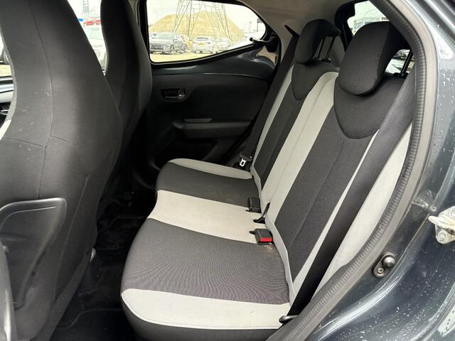 Toyota AYGO 1.0 VVT-i x-sport **ALL SEASON BANDEN/ LM VELGEN/ AIRCO/ BLUETOOTH/ GARANTIE**