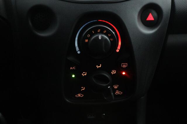 Toyota AYGO 1.0 VVT-i x-fun | Airco | Centrale deurvergrendeling | Electrische ramen |