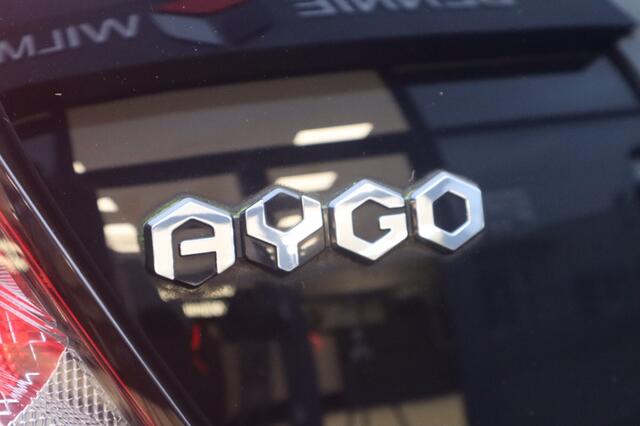 Toyota AYGO 1.0 VVT-i x-joy Automaat Camera/Apple/ClimateControl/LM velgen