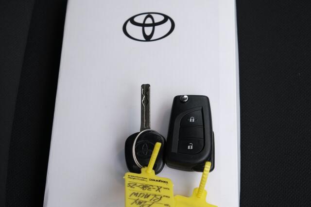 Toyota AYGO X 1.0 VVT-i 72PK MT Play | Apple Carplay & Android Auto | 17" stal