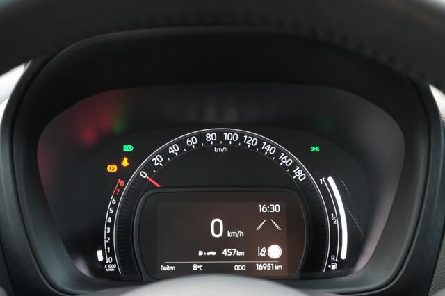 Toyota AYGO X 1.0 VVT-i 72PK MT Play | Apple Carplay & Android Auto | 17" stal