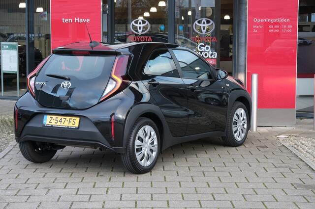Toyota AYGO X 1.0 VVT-i 72PK MT Play | Apple Carplay & Android Auto | 17" stal