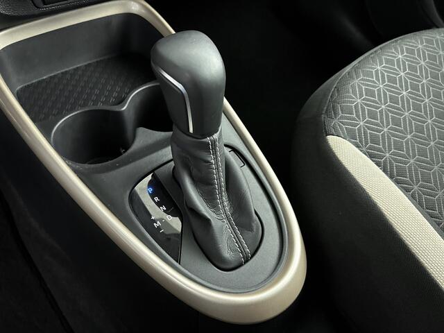 Toyota AYGO X 1.0 VVT-i S-CVT Pulse Bi-Tone | Stoelverwarming | Parkeercamera | Apple Carplay / Android Auto |