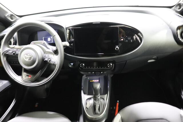 Toyota AYGO X Hybrid 115 GR Sport, Stoelverwarming, JBL, Apple Carplay/Android Auto!