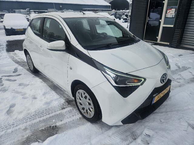 Toyota AYGO 1.0 VVT-i x-joy