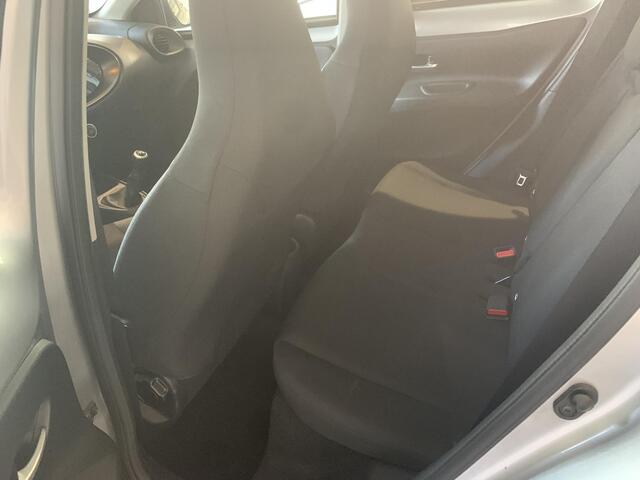 Toyota AYGO X 1.0 VVT-i MT Play | ACHTERUITRIJCAMERA | AIRCONDITIONING