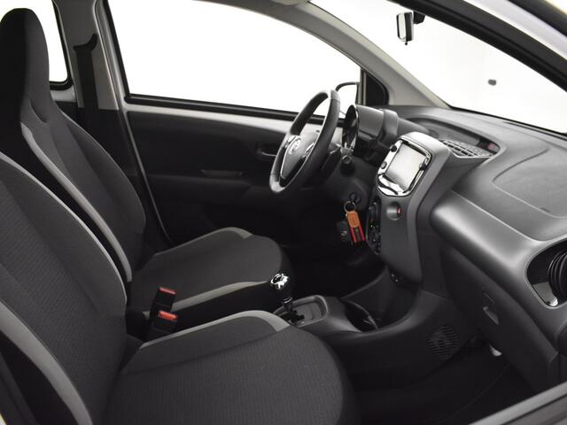 Toyota AYGO 1.0 VVT-i x-play | Carplay | Camera