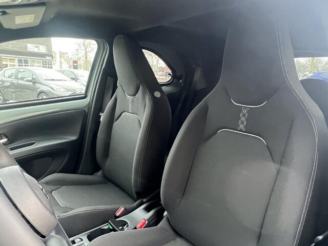 Toyota AYGO X Hybrid 115 pulse Bi-Tone | Easy Pack