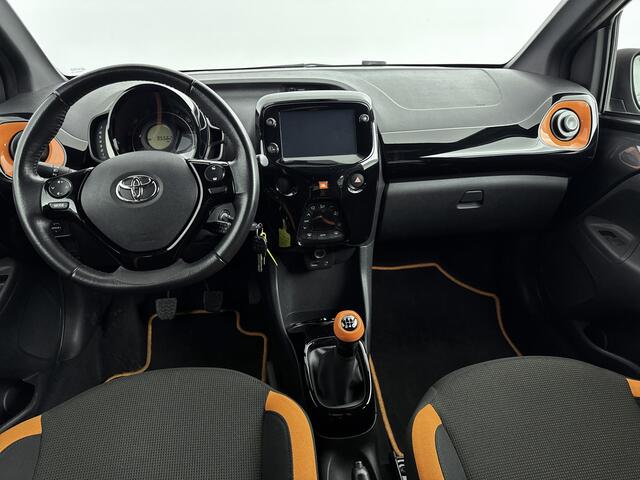 Toyota AYGO 1.0 VVT-i x-JBL | NL-Auto | Dealeronderhouden | Apple Carplay/Android Auto | LM-Velgen |