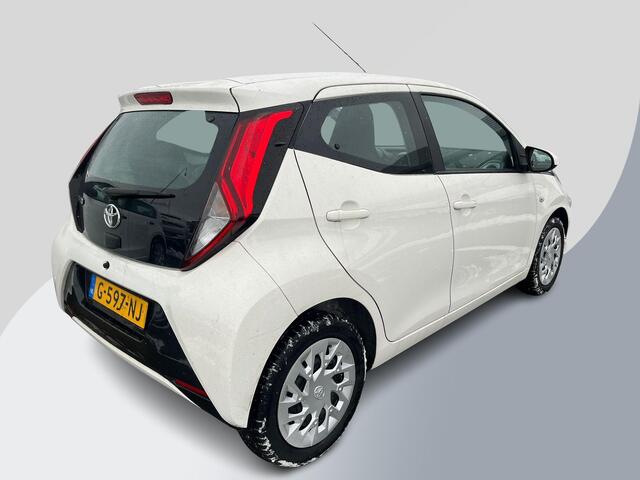 Toyota AYGO 1.0 VVT-i x-play | Carplay | Achteruitrijcamera | Airco | Automaat