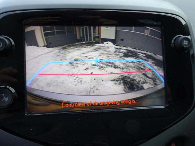 Toyota AYGO 1.0 VVT-i x-play Airco, achteruitrij camera, elektrische ramen, centrale vergrendeling, apple carplay, android auto, enz.