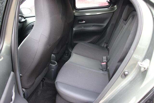 Toyota AYGO X 1.0 VVT-i S-CVT Envy Automaat | Parkeersensoren | JBL audio | Clima |
