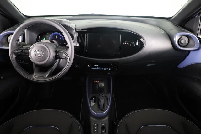 Toyota AYGO X Hybrid 115 pulse ¤ 500,- inruilpremie! Snel leverbaar !