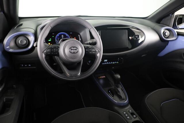 Toyota AYGO X Hybrid 115 pulse ¤ 500,- inruilpremie! Snel leverbaar !
