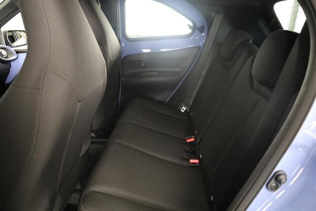 Toyota AYGO X Hybrid 115 pulse ¤ 500,- inruilpremie! Snel leverbaar !