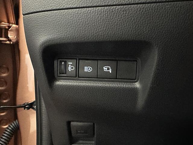 Toyota AYGO X Hybrid 115 pulse ¤ 500,- inruilpremie! Snel leverbaar ! incl Easy pack !