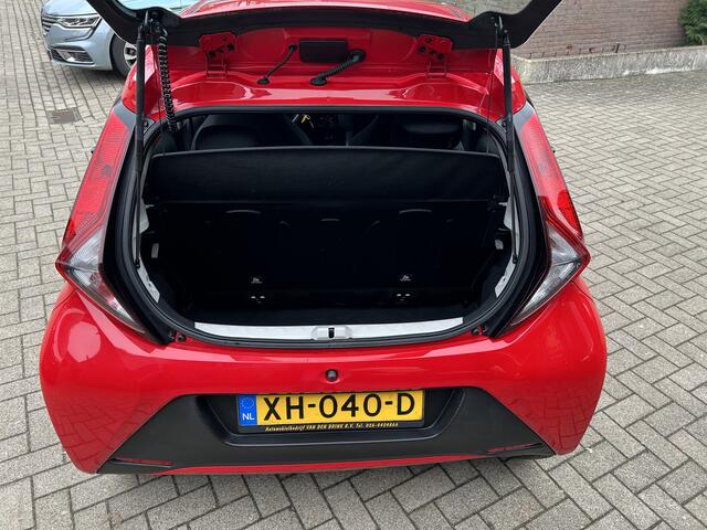 Toyota AYGO 1.0 VVT-i x-fun