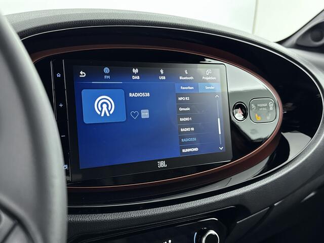 Toyota AYGO X 1.0 VVT-i S-CVT Automaat Envy | Navigatie | JBL Sound | Stoelverwarming |