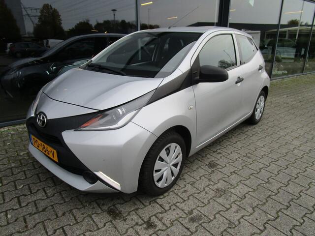Toyota AYGO 1.0 VVT-i x-fun