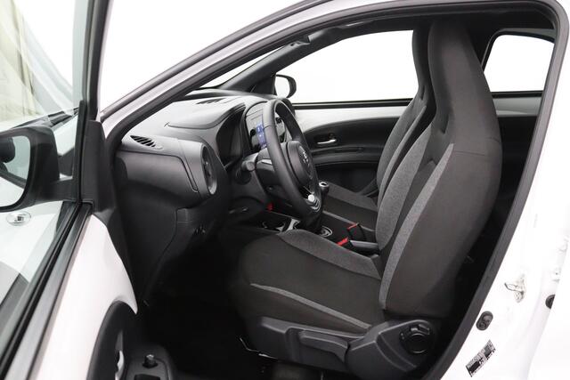 Toyota AYGO X 1.0 VVT-i MT Play | Parkeer Camera | Adaptieve Cruise control | Apple Carplay |
