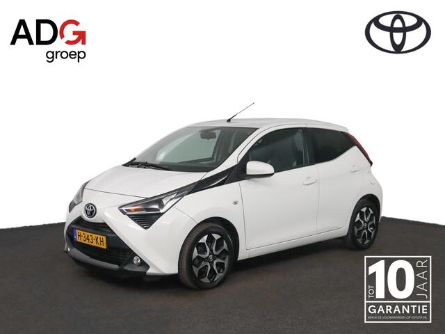 Toyota AYGO 1.0 VVT-i x-joy | Apple Carplay/Android Auto | Climate Control | Lichtmetalen Velgen | Parkeercamera |