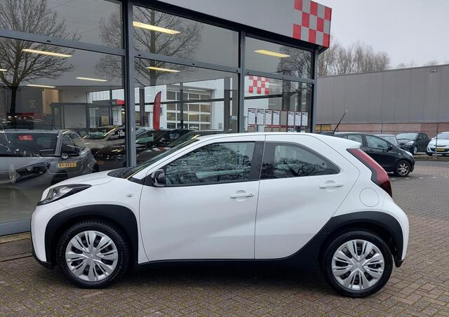 Toyota AYGO X 1.0 VVT-i MT Play | Apple Carplay | Cruise Control