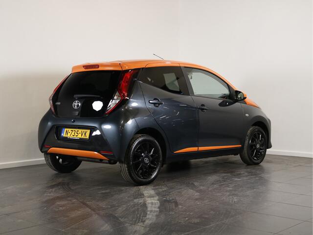 Toyota AYGO 1.0 VVT-i x-JBL | CarPlay | Achteruitrijcamera |
