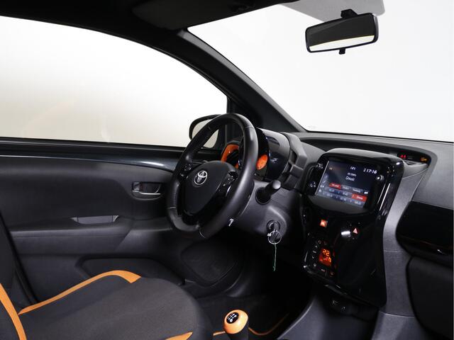 Toyota AYGO 1.0 VVT-i x-JBL | CarPlay | Achteruitrijcamera |