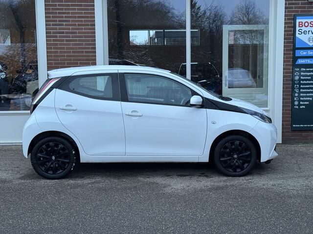 Toyota AYGO 1.0 VVT-i x-play Automaat, Airco, Camera,