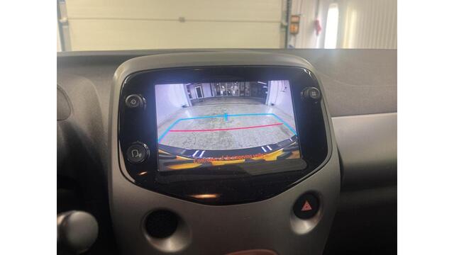 Toyota AYGO 1.0 VVT-i x-Joy, 1e Eig! 31-12-2020! Camera! VERWACHT!