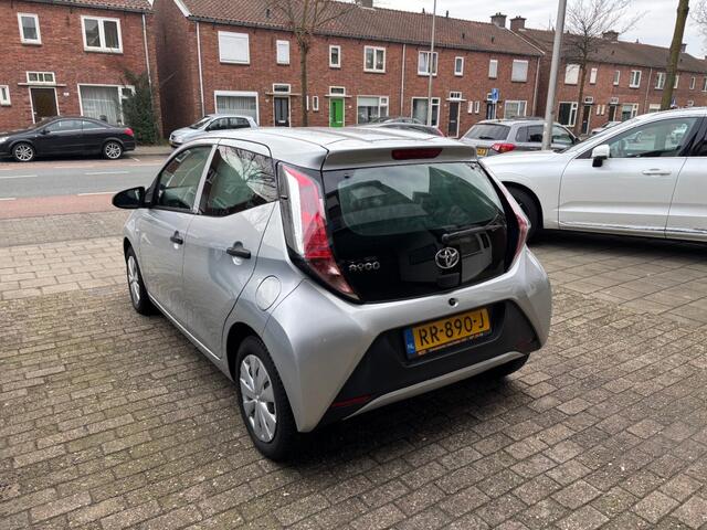 Toyota AYGO 1.0 VVT-I X-FUN
