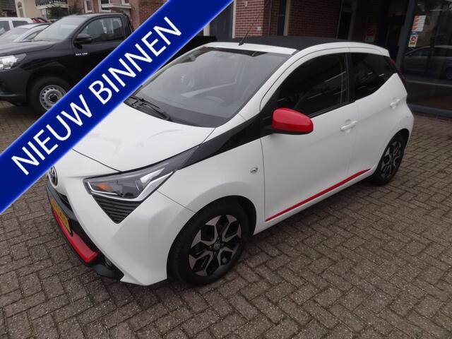 Toyota AYGO 1.0 VVT-i x-first cabriodak / NL-auto / dealeronderhouden