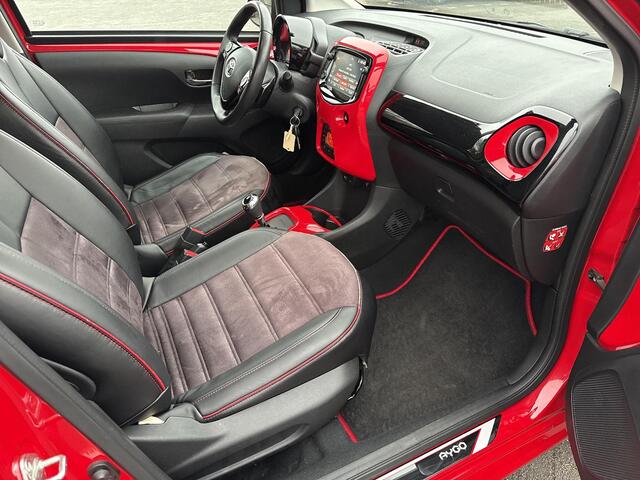 Toyota AYGO 1.0 VVT-i x-joy | Apple CarPlay/Android auto | Achteruitrijcamera | Fietsendragerbeugel