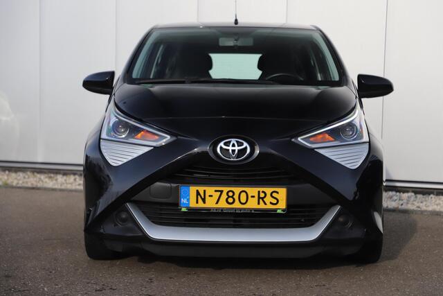 Toyota AYGO 1.0 VVT-i x-play Automaat Carplay Android Achteruitrijcamera Airco Elektrische Ramen