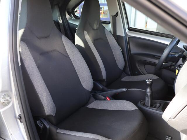 Toyota AYGO X 1.0 VVT-i MT PLAY + ADAPTIVE CRUISE | CAMERA | APPLE CARPLAY | ANDROID AUTO | DAB